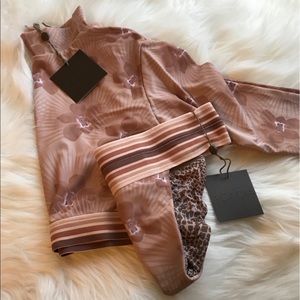 ACACIA Set in Capsule Modern Pacific